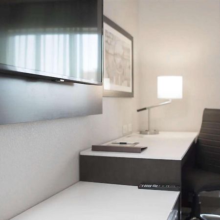 Hilton Garden Inn Minneapolis - University Area Zewnętrze zdjęcie