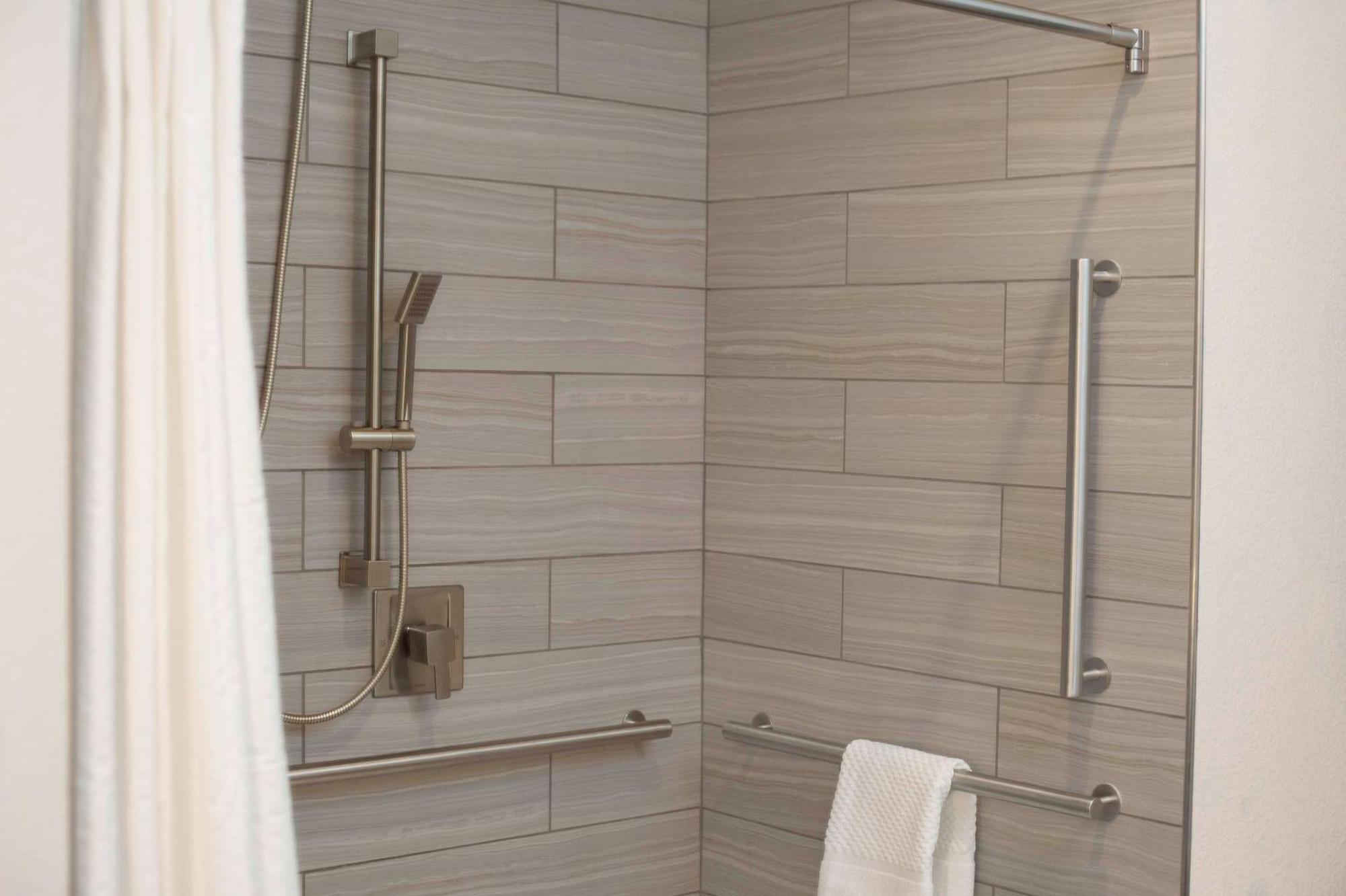 Hilton Garden Inn Minneapolis - University Area Zewnętrze zdjęcie