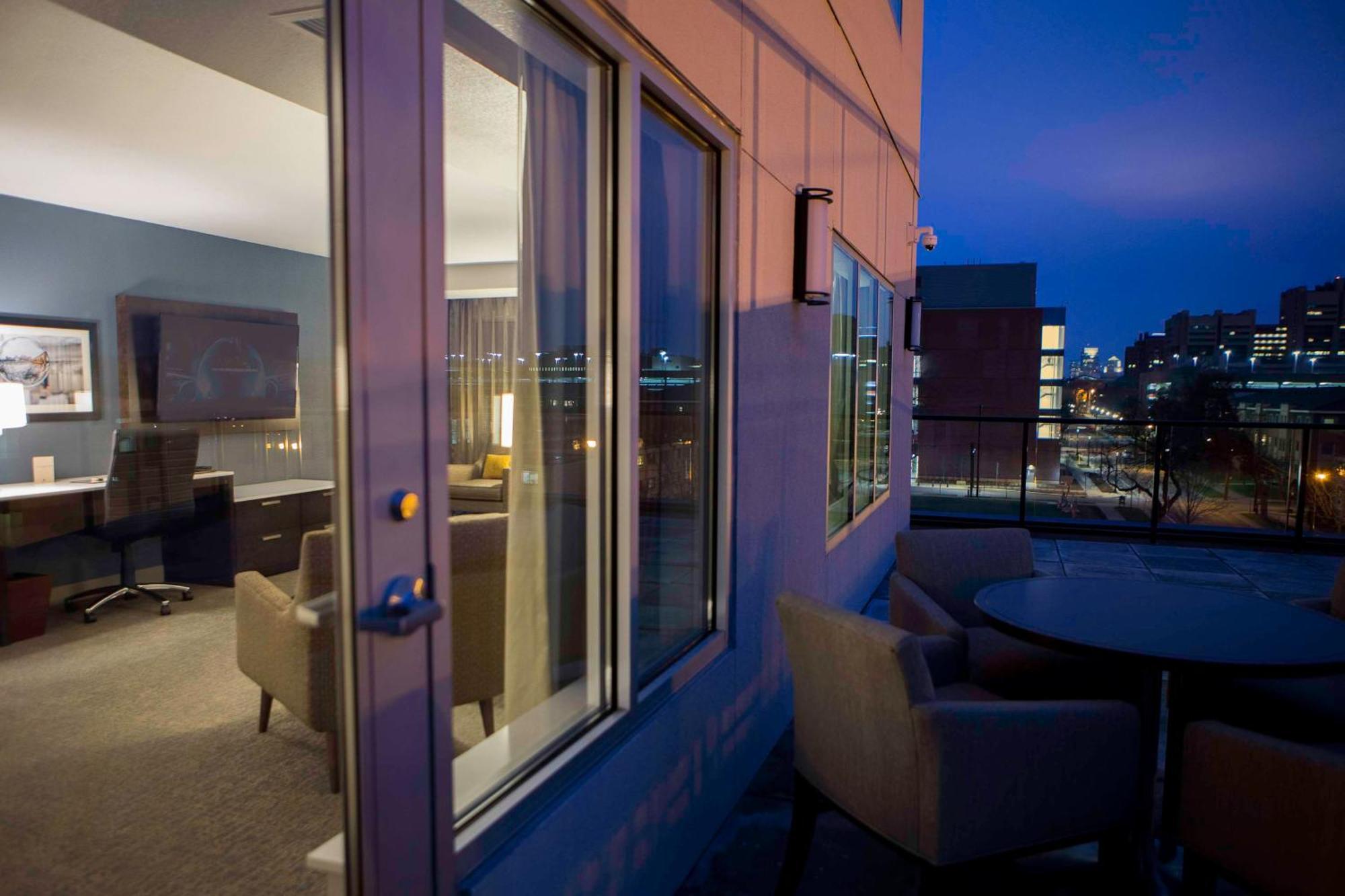 Hilton Garden Inn Minneapolis - University Area Zewnętrze zdjęcie