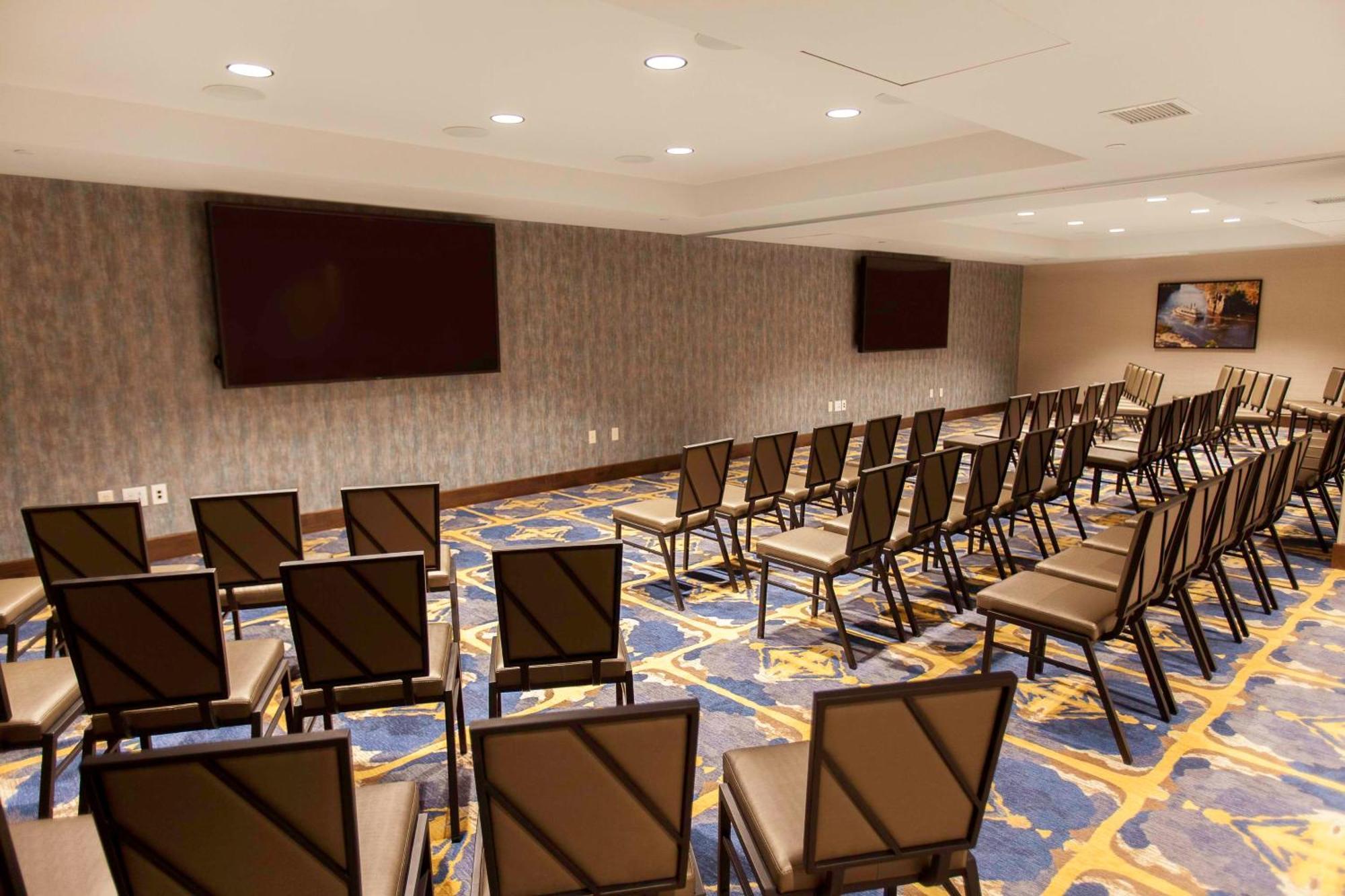 Hilton Garden Inn Minneapolis - University Area Zewnętrze zdjęcie