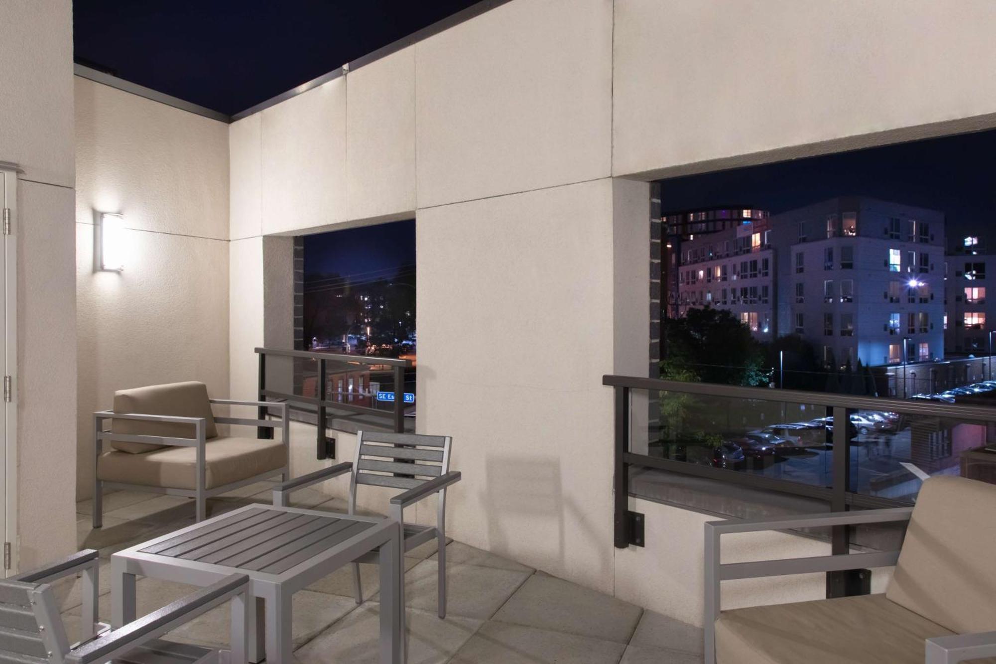 Hilton Garden Inn Minneapolis - University Area Zewnętrze zdjęcie