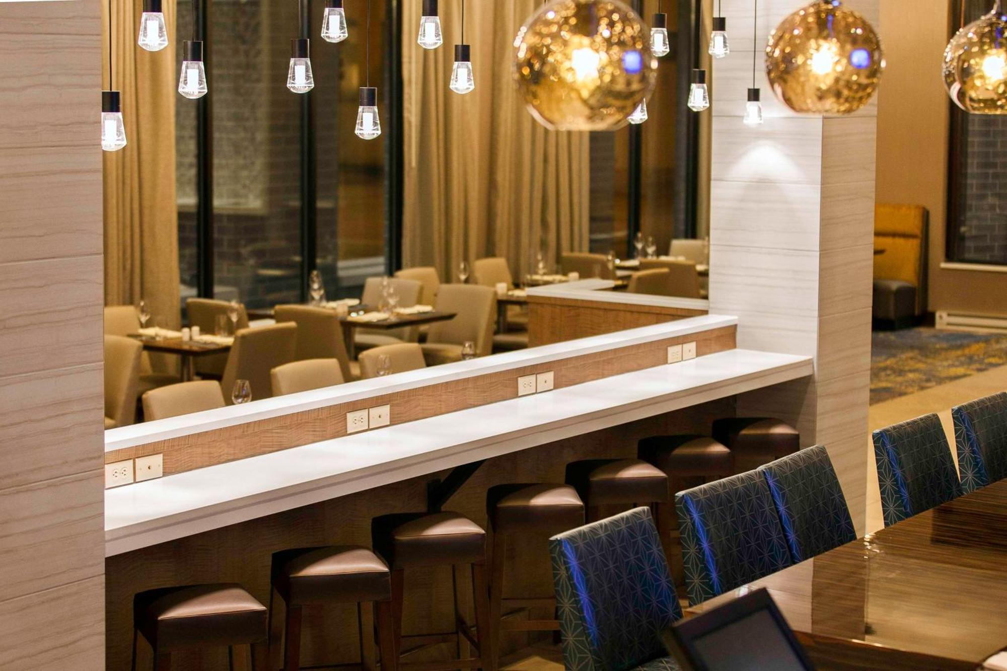 Hilton Garden Inn Minneapolis - University Area Zewnętrze zdjęcie