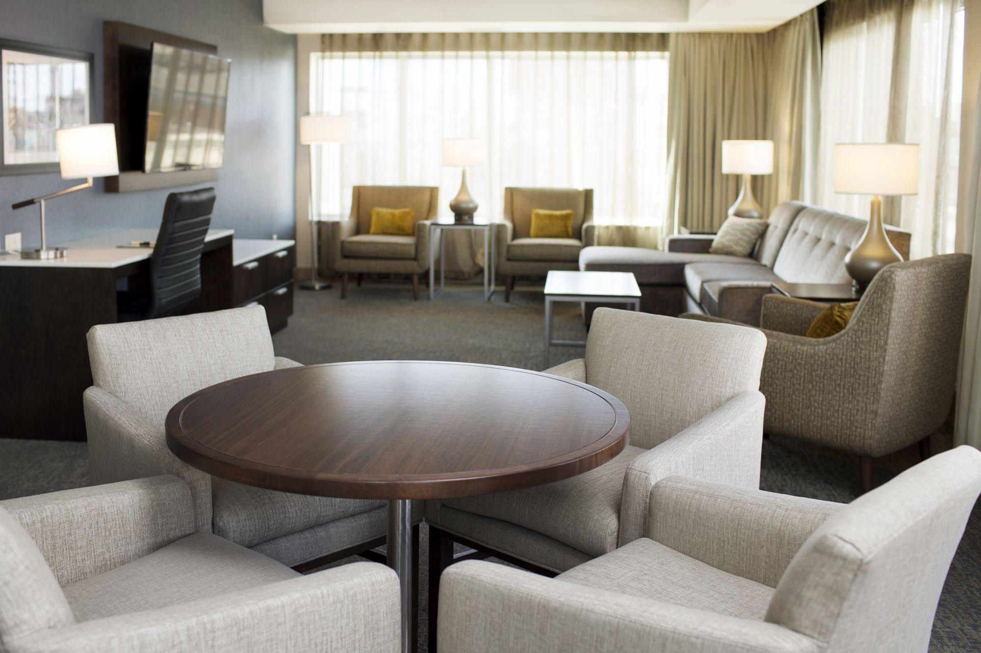 Hilton Garden Inn Minneapolis - University Area Zewnętrze zdjęcie